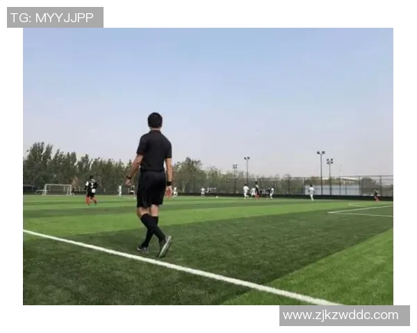 左伊闪耀绿茵赛场展现非凡实力引领球队奋勇前行