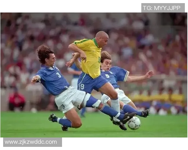 全球足球明星风采集锦 世界各国球员精彩瞬间一览